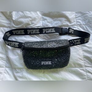 PINK (vs) Fanny pack